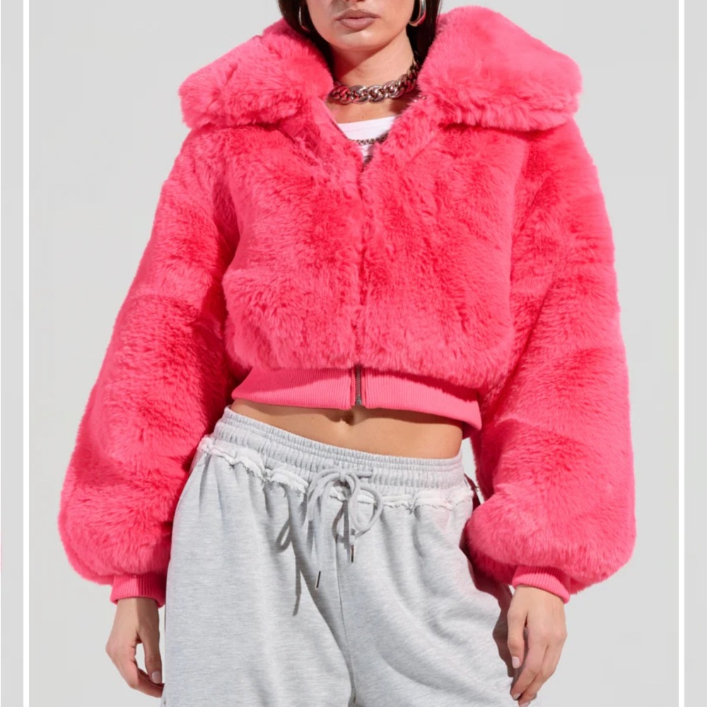 AKIRA NWT FAUX FUR BOMBER IN HOT PINK 💕Size M - Picture 9 of 15